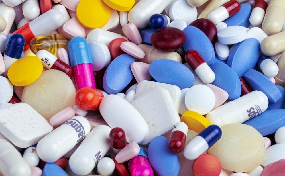 A wide assortment of tablets and capsules